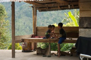 Spelende kinderen op Bali.